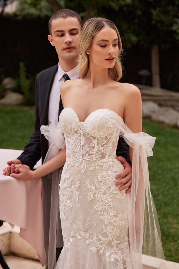 Amour Éternel Wedding Dress - Image 3