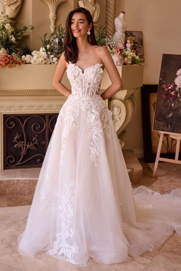 Elodie Dream Wedding Dress - Image 3